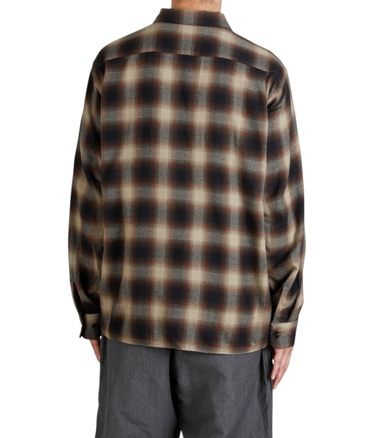 model(175cm / 60kg)B85 W75 H92 着用サイズ：M