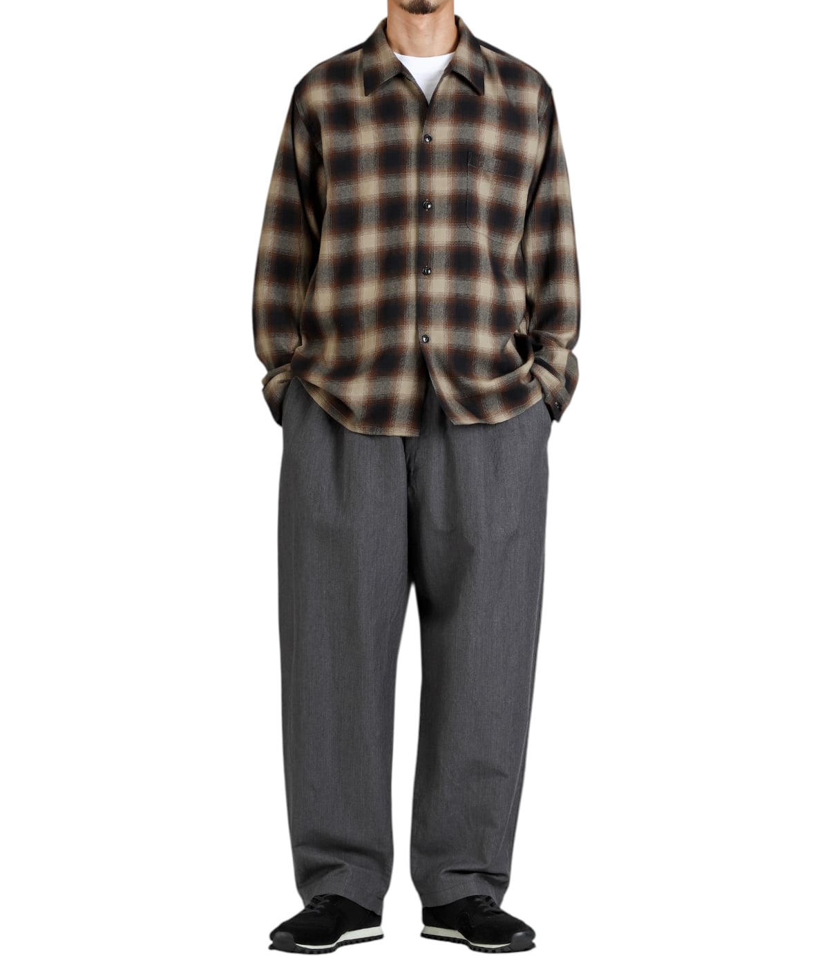 model(175cm / 60kg)B85 W75 H92 着用サイズ：M