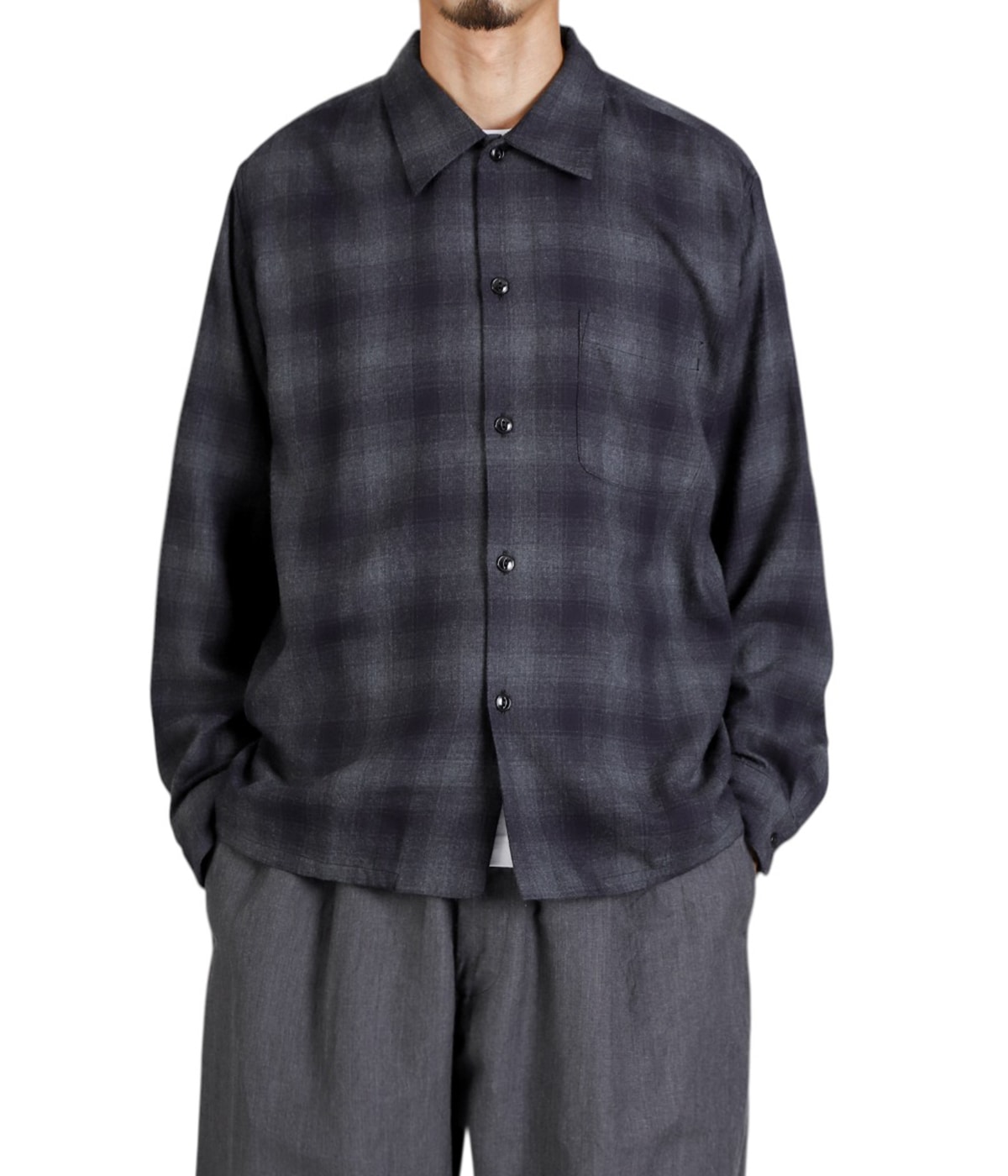 model(175cm / 60kg)B85 W75 H92 着用サイズ：M