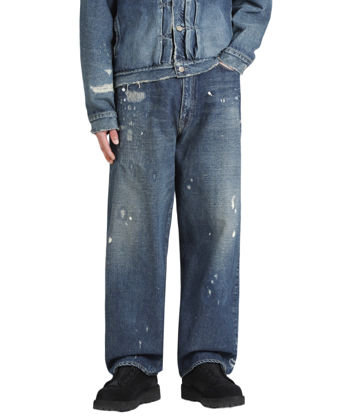 model（175cm / 60kg）B85 W75 H92 着用サイズ：M