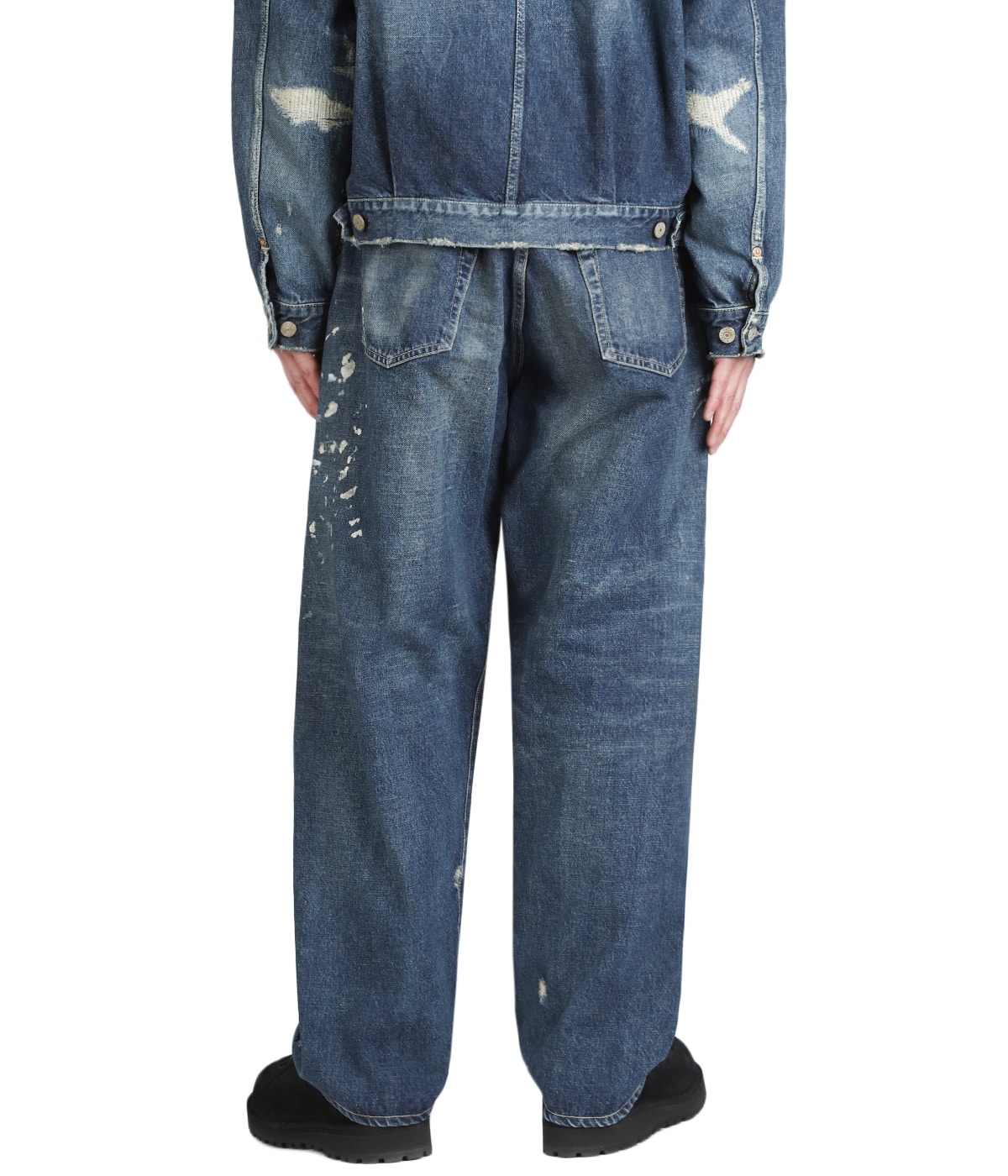 model（175cm / 60kg）B85 W75 H92 着用サイズ：M