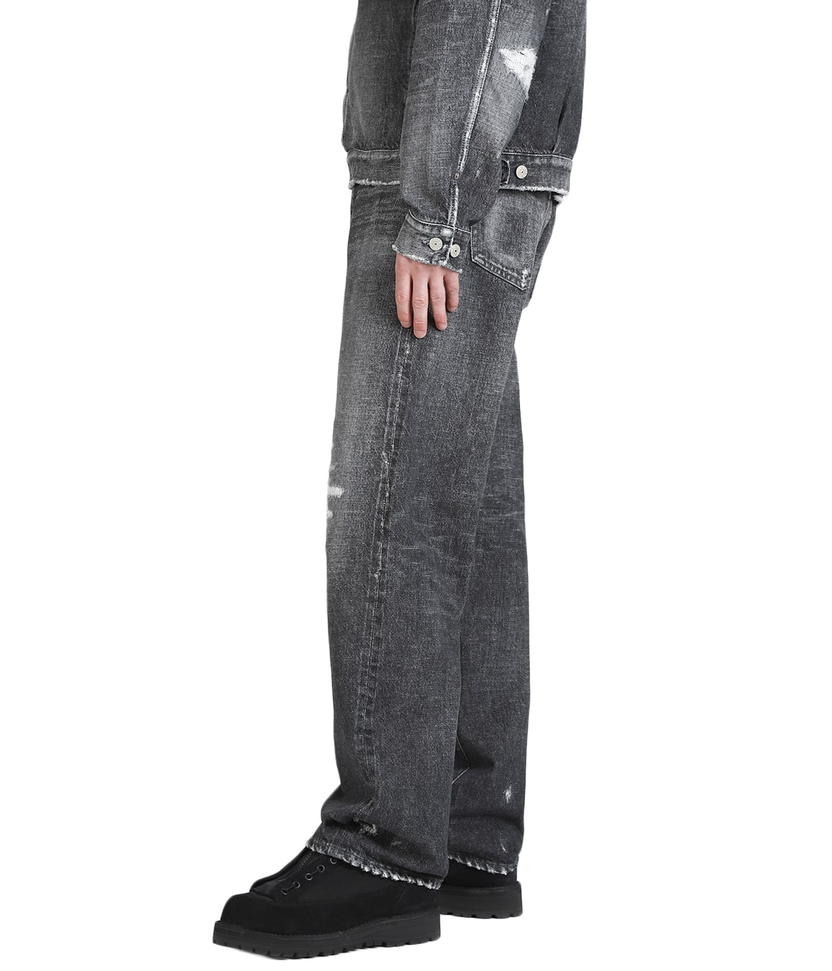 model（175cm / 60kg）B85 W75 H92 着用サイズ：M