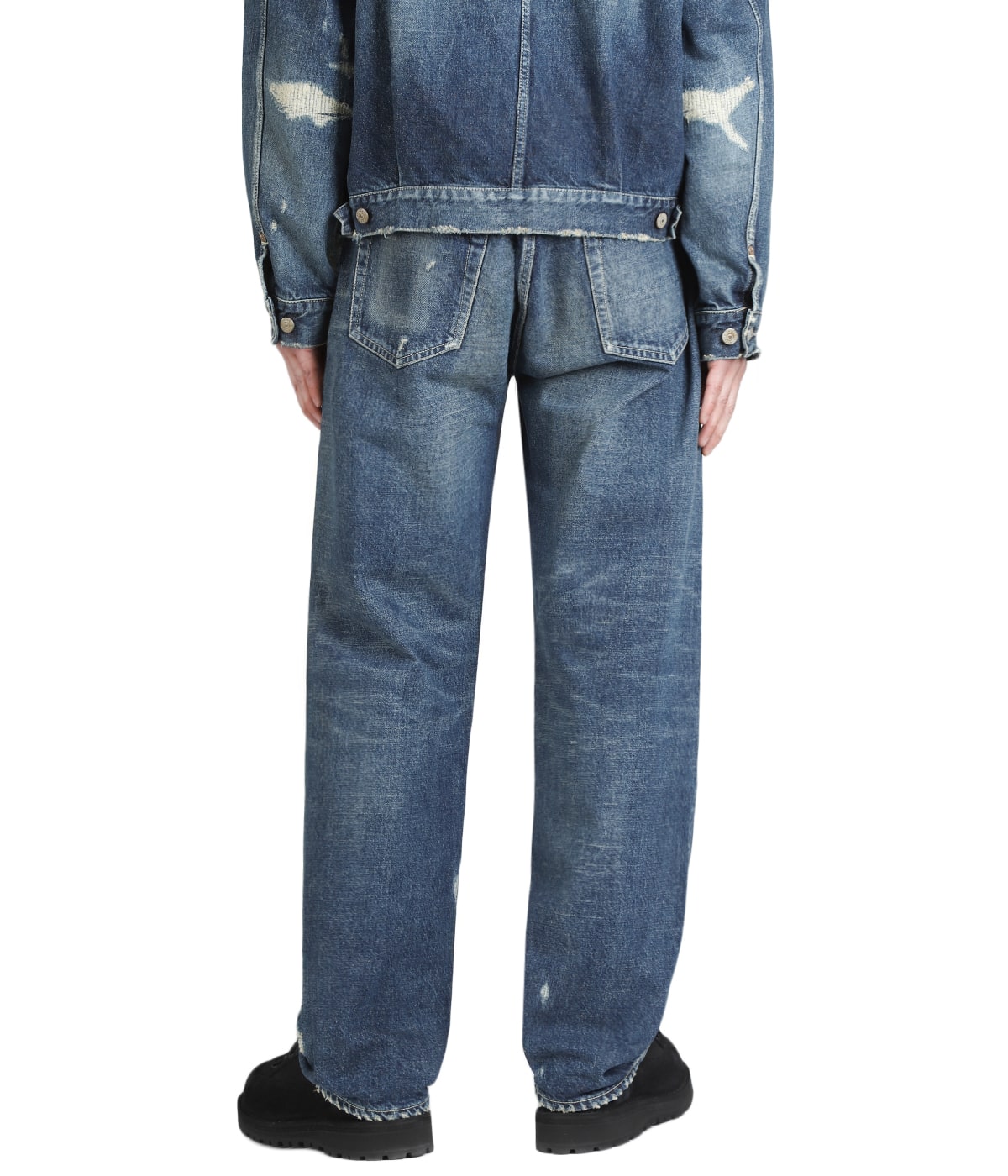 model（175cm / 60kg）B85 W75 H92 着用サイズ：M