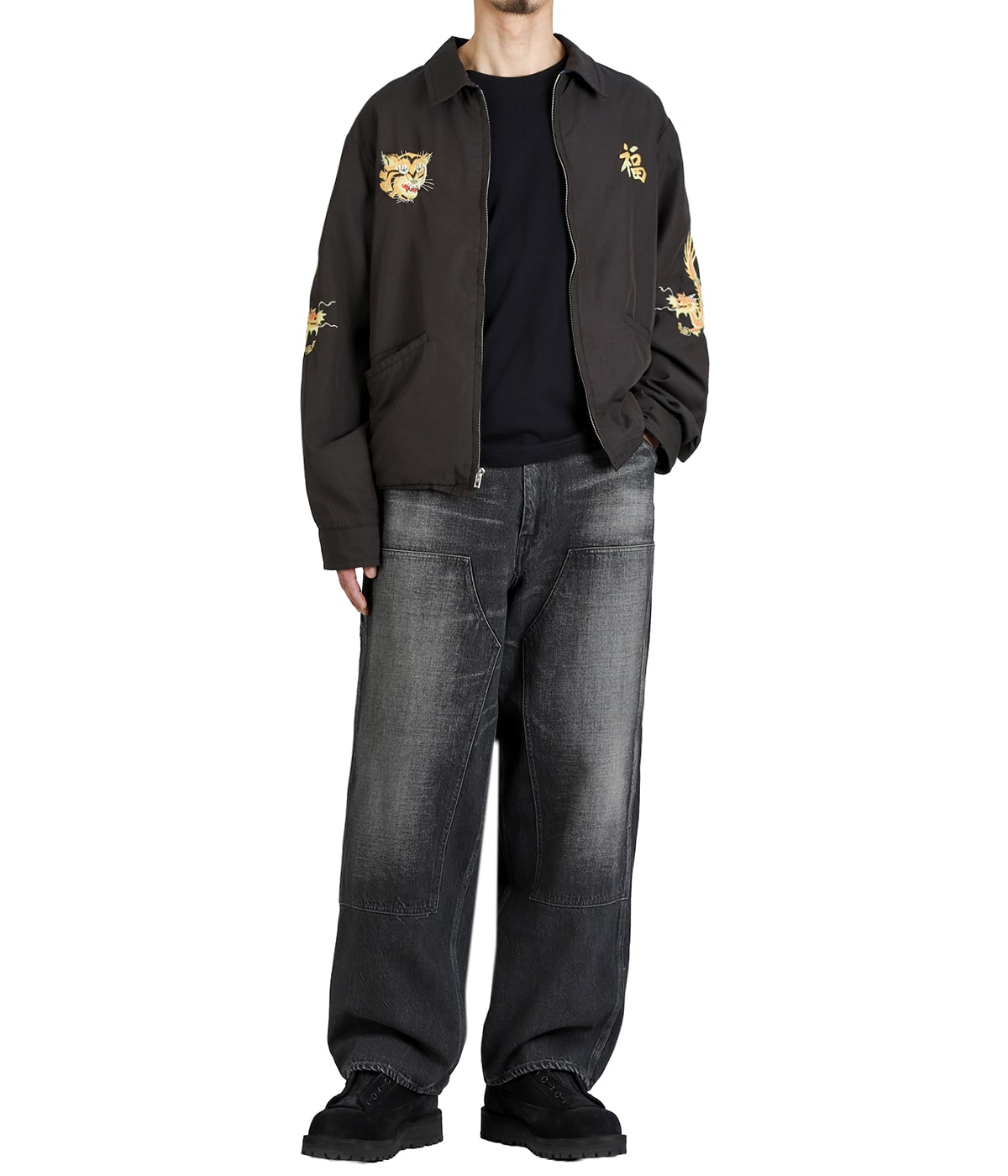 model（175cm / 60kg）B85 W75 H92 着用サイズ：M