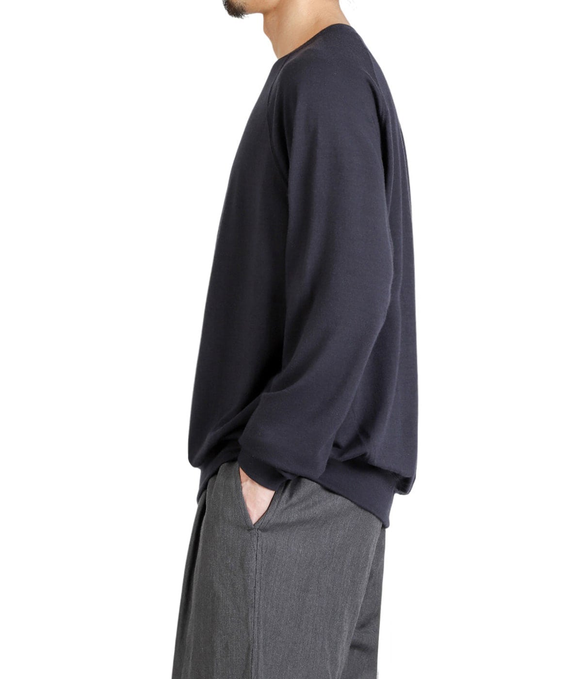 model（175cm / 60kg）B85 W75 H92 着用サイズ：M