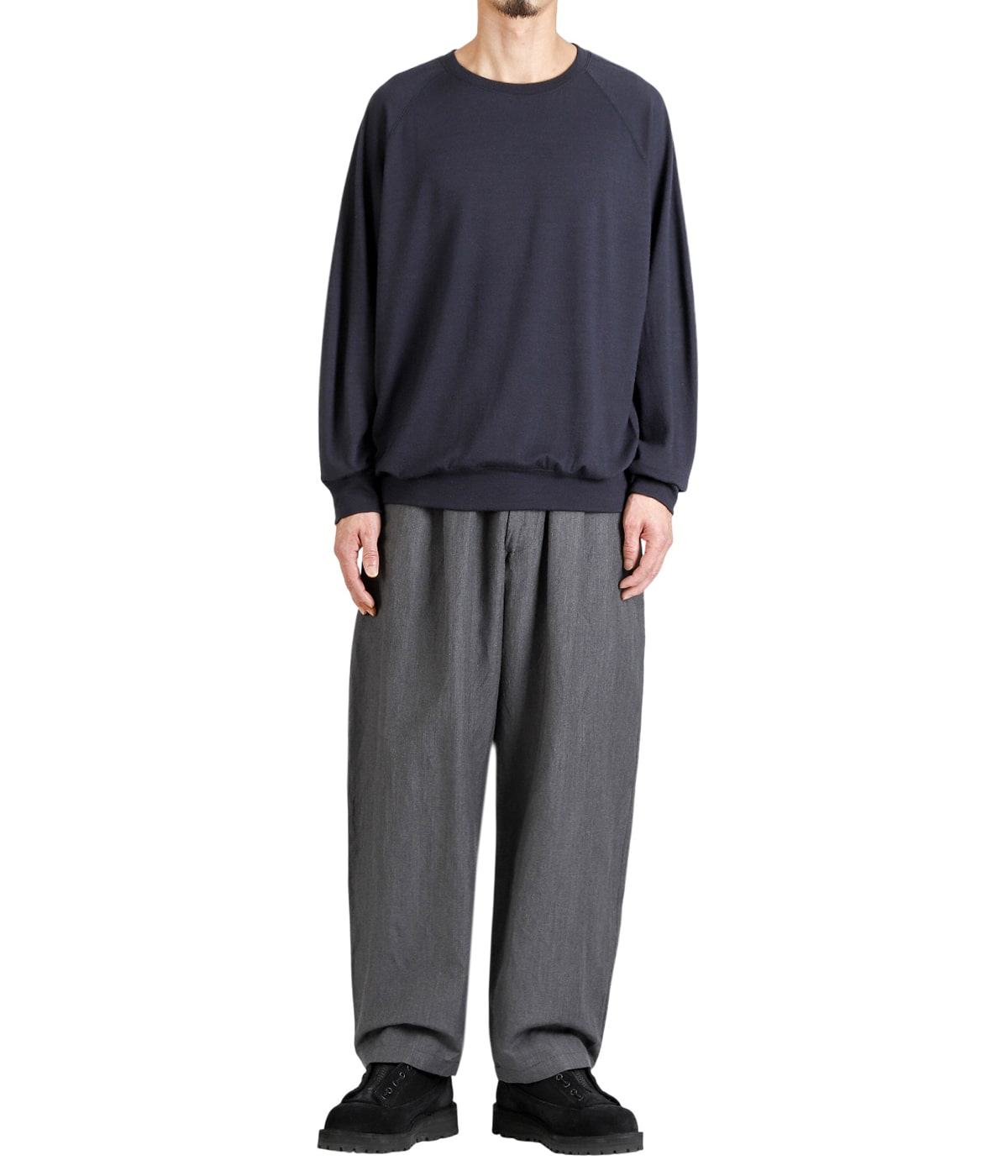 model（175cm / 60kg）B85 W75 H92 着用サイズ：M