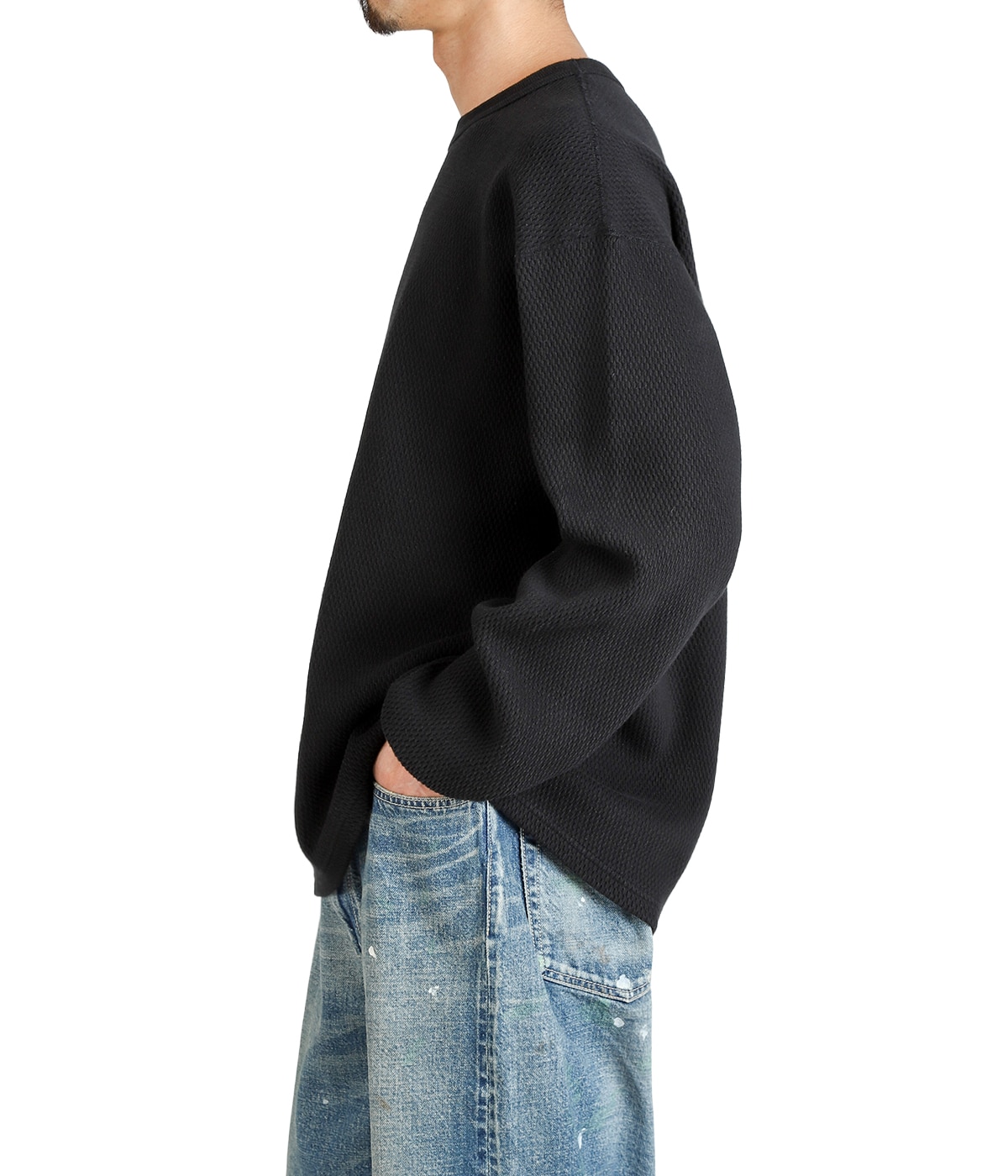 model（175cm / 60kg）B85 W75 H92 着用サイズ：M