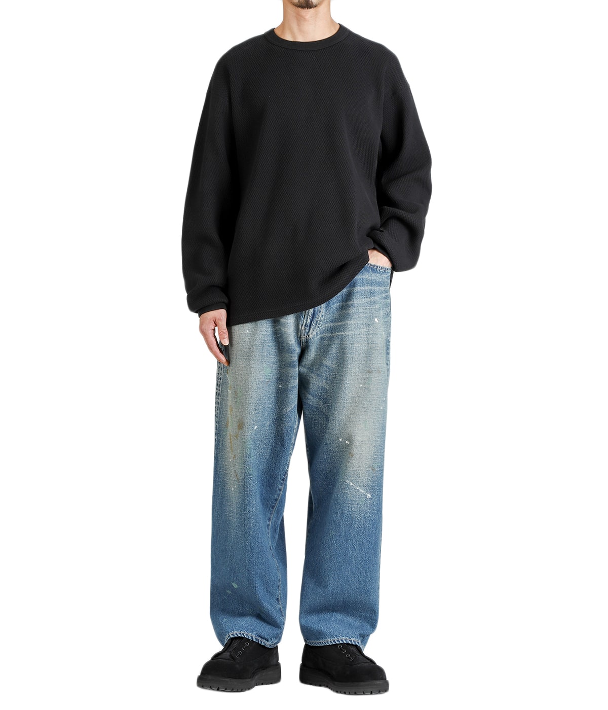 model（175cm / 60kg）B85 W75 H92 着用サイズ：M