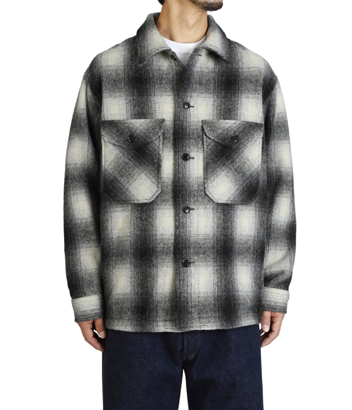 model（184cm / 63kg）B85 W80 H102 着用サイズ：M