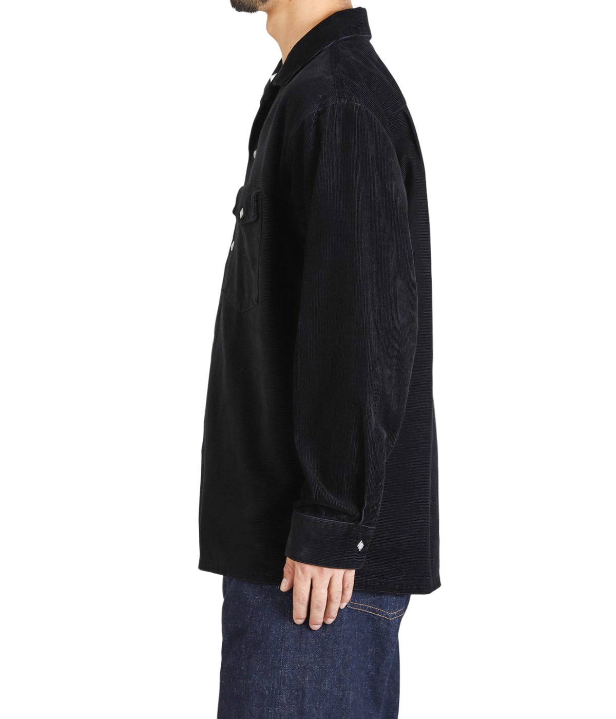 model（184cm / 63kg）B85 W80 H102 着用サイズ：L