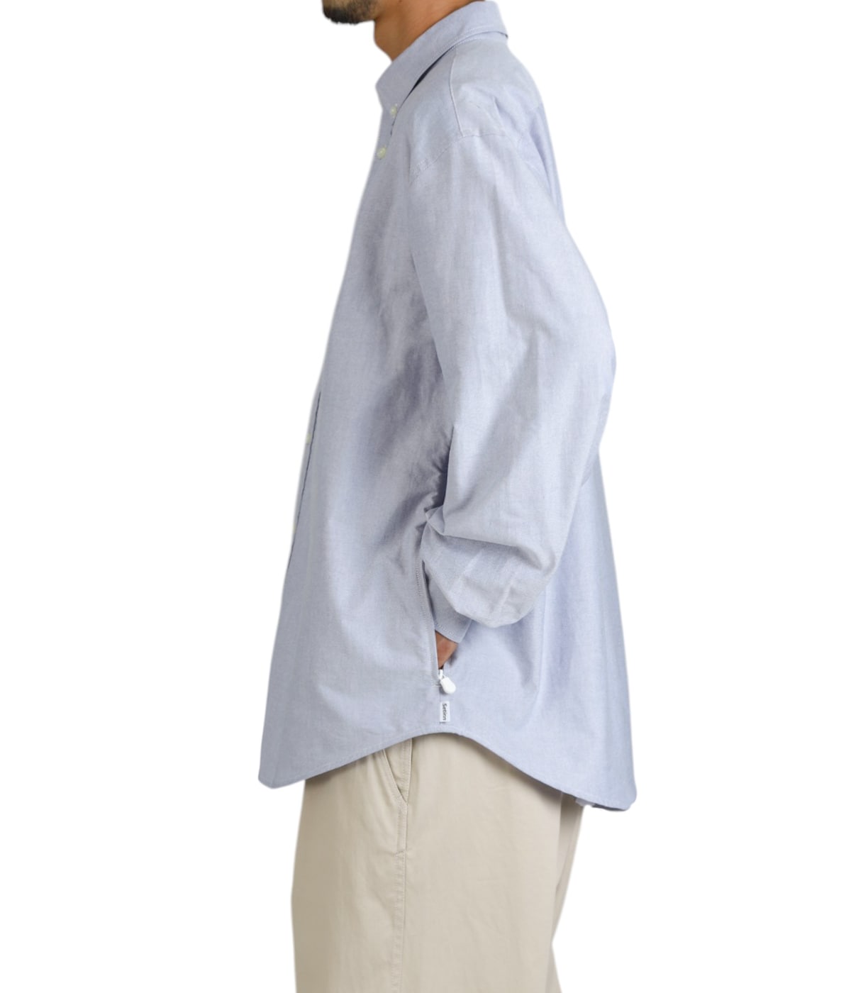 model（184cm / 63kg）B85 W80 H102 着用サイズ：L