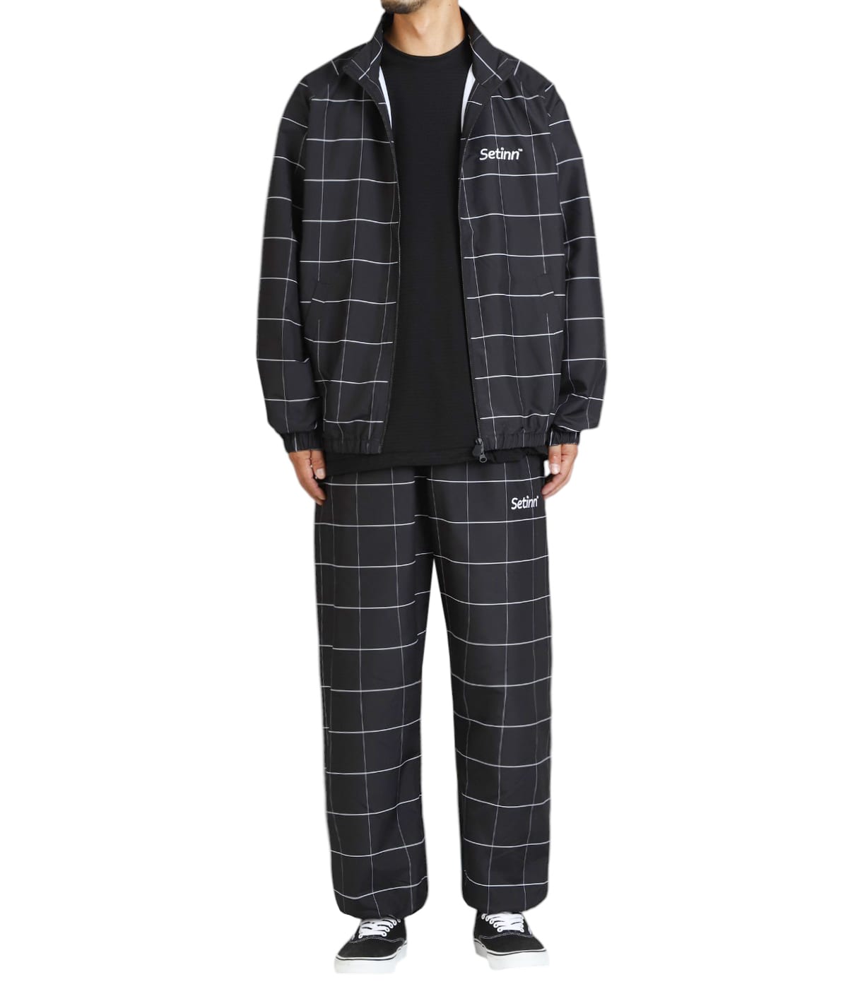 JACKET：Game Jacket を着用