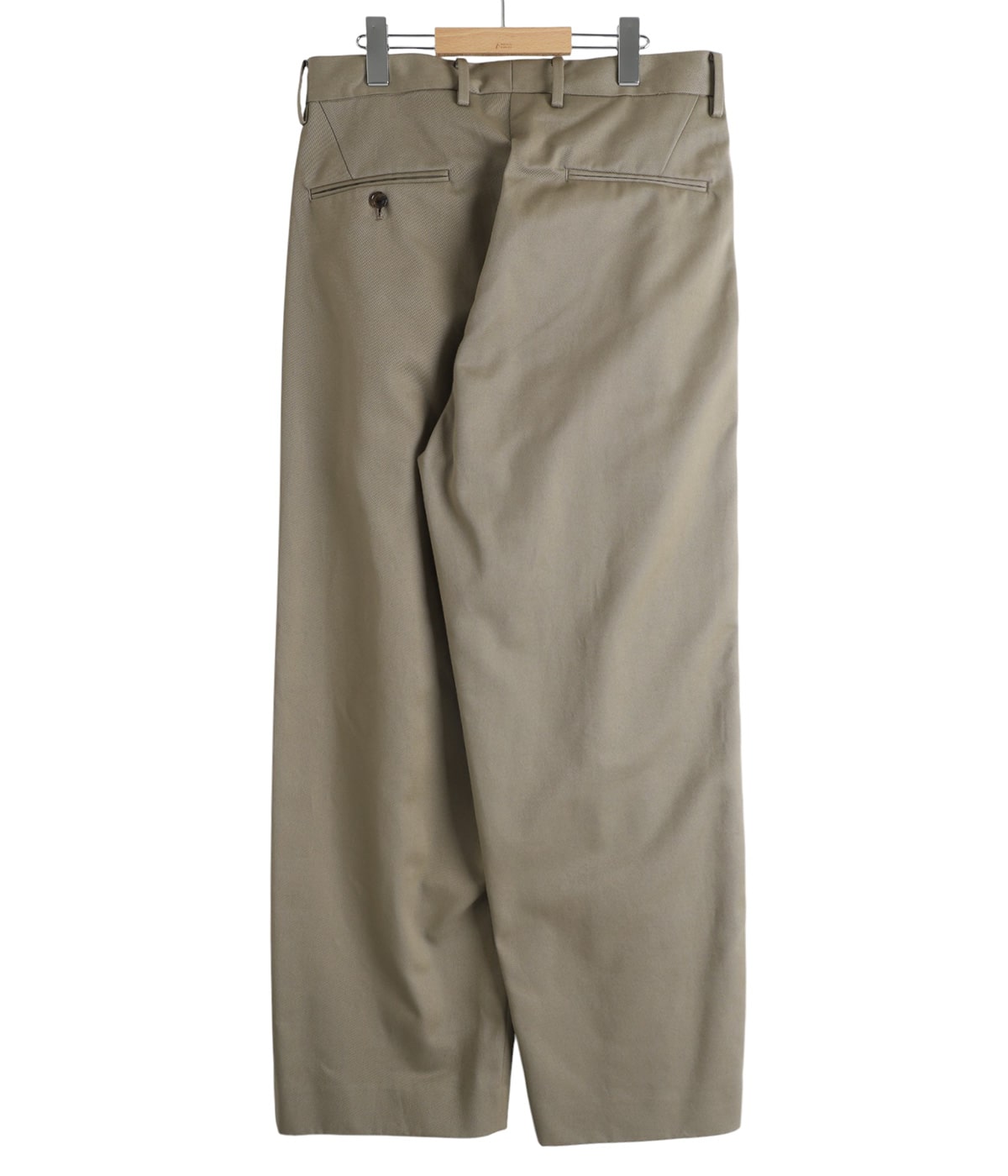【新品】URU ウル　1 TUCK PANTS ワンタックパンツ　ベージュ　M URU（ウル）の「【URU/ウル】1TUCK PANTS(1タックパンツ