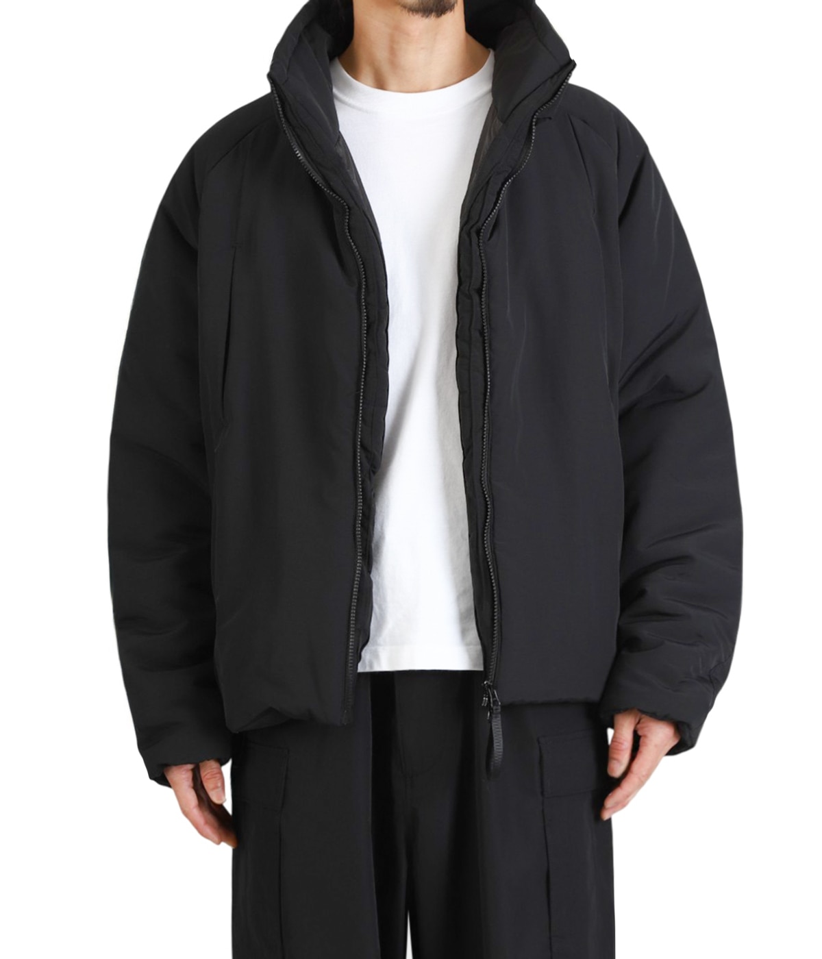 model（175cm / 60kg）B85 W75 H92 着用サイズ：M