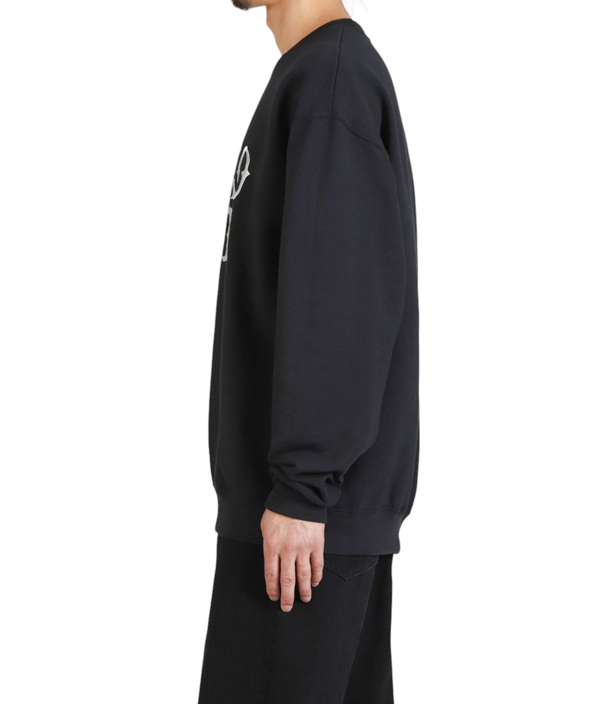 model（175cm / 60kg）B85 W75 H92 着用サイズ：L