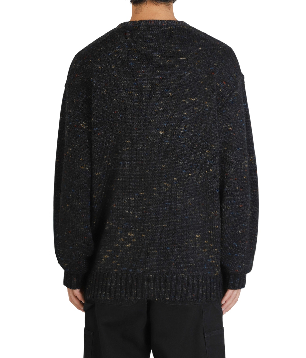 model（184cm / 63kg）B85 W80 H102 着用サイズ：XL