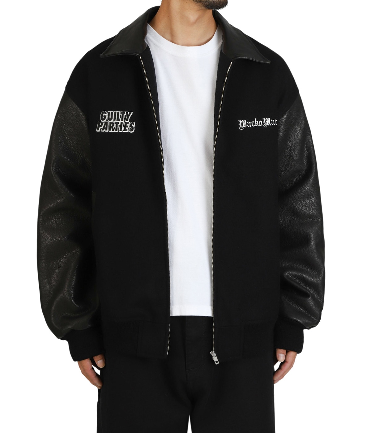 model（184cm / 63kg）B85 W80 H102 着用サイズ：XL