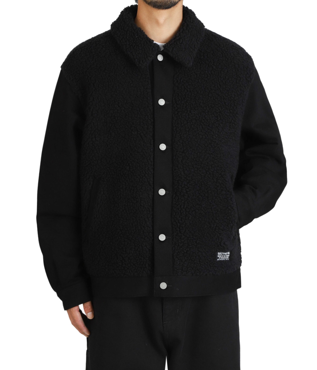 model（184cm / 63kg）B85 W80 H102 着用サイズ：XL