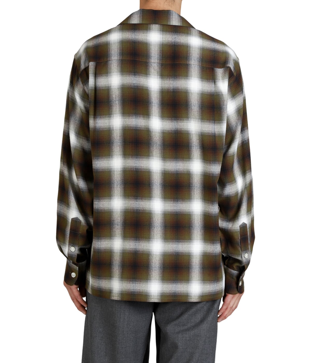 model（175cm / 60kg）B85 W75 H92 着用サイズ：M