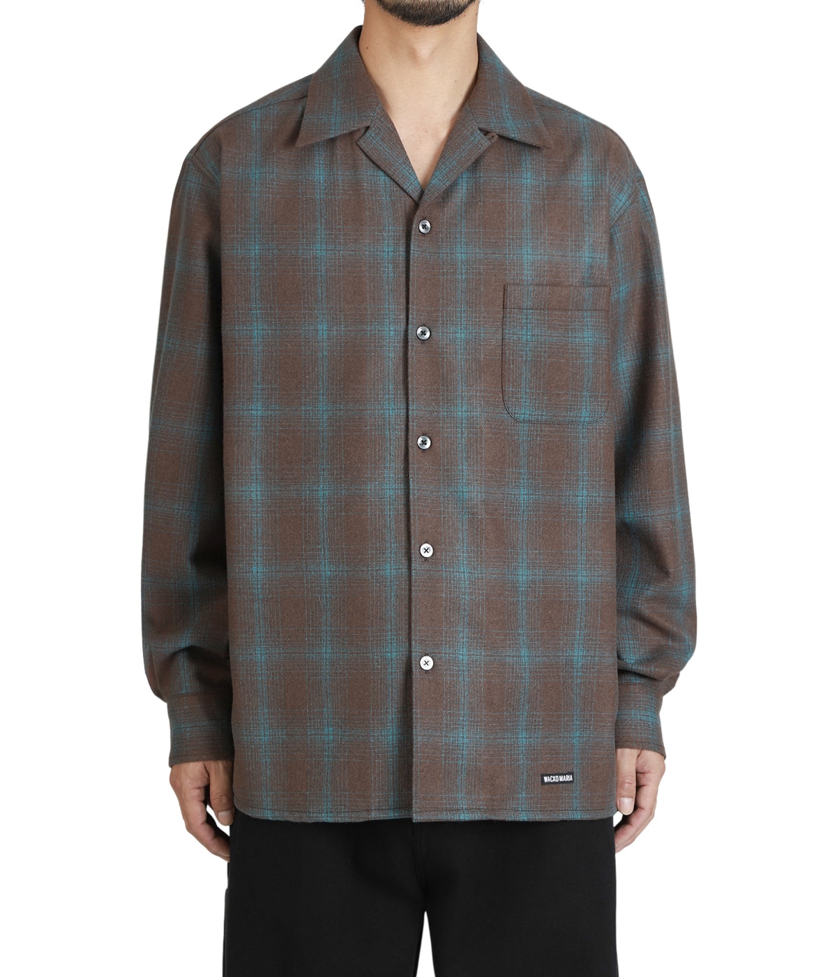 model（184cm / 63kg）B85 W80 H102 着用サイズ：XL