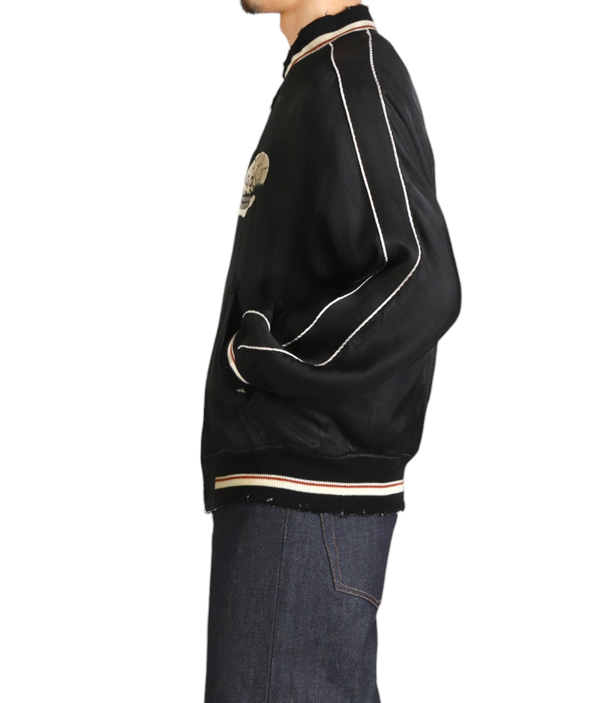 model（175cm / 60kg）B85 W75 H92 着用サイズ：S