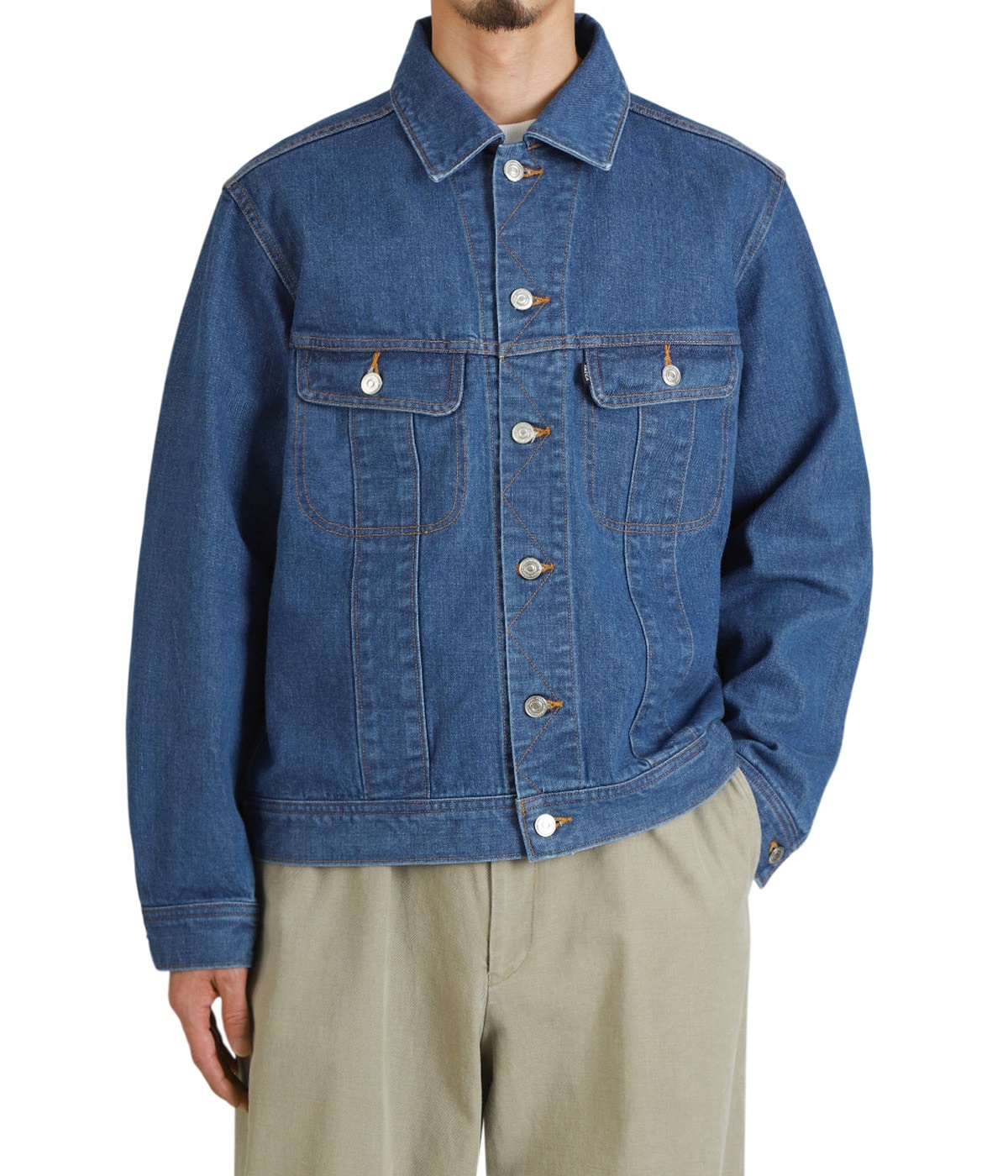 model（175cm / 60kg）B85 W75 H92 着用サイズ：MEDIUM