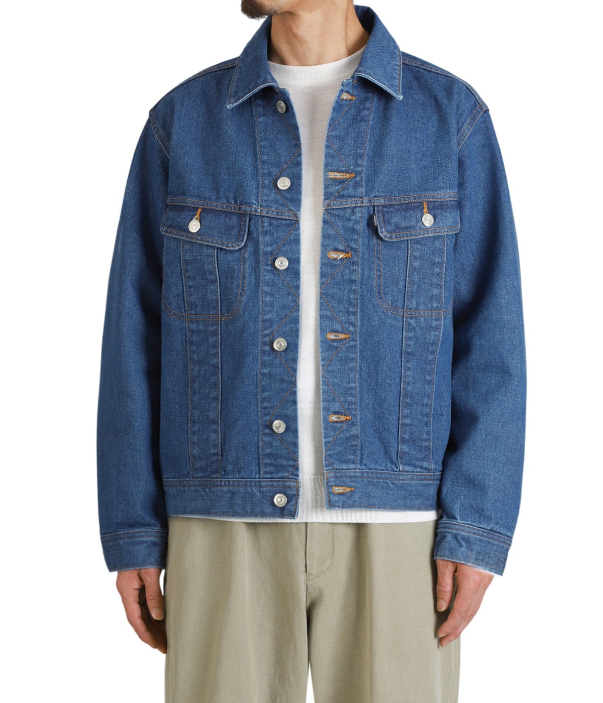 model（175cm / 60kg）B85 W75 H92 着用サイズ：MEDIUM