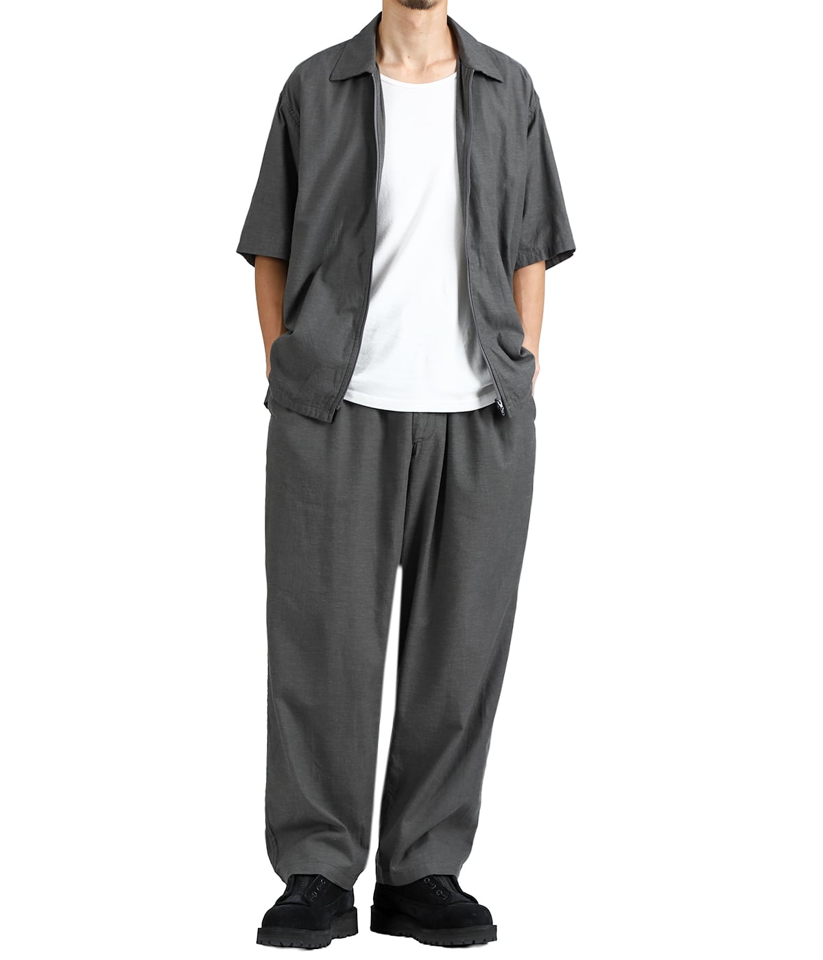 VAT DYE CHAMBRAY 1TUCK EASY PANTS | GOLD(ゴールド) / パンツ 