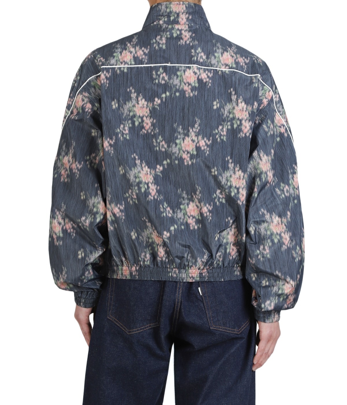 model（175cm / 60kg）B85 W75 H92 着用サイズ：M