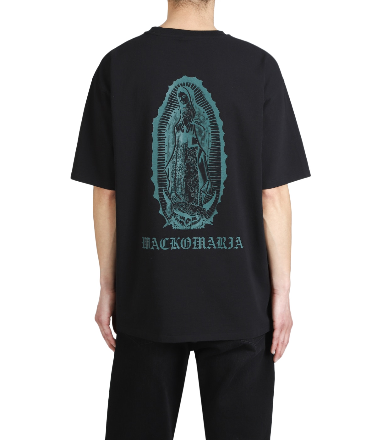 model（175cm / 60kg）B85 W75 H92 着用サイズ：M