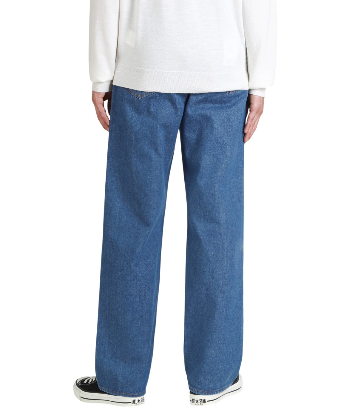 model（175cm / 60kg）B85 W75 H92 着用サイズ：32inch