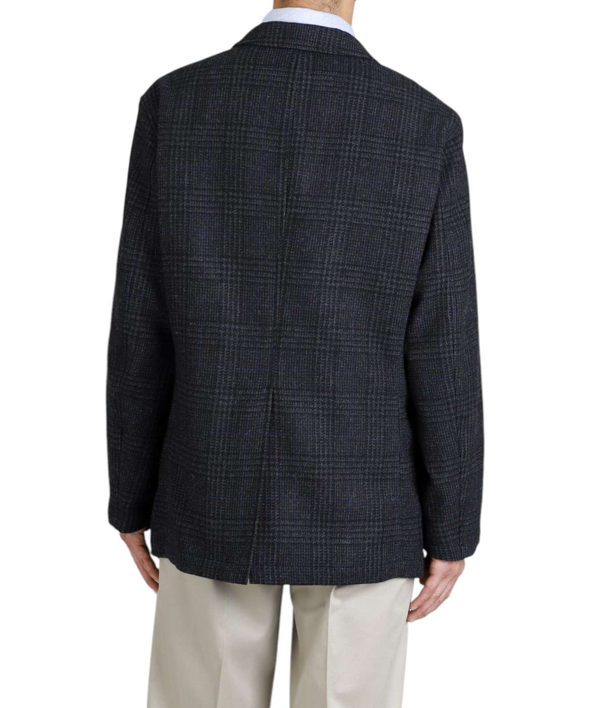 model（175cm / 60kg）B85 W75 H92 着用サイズ：M