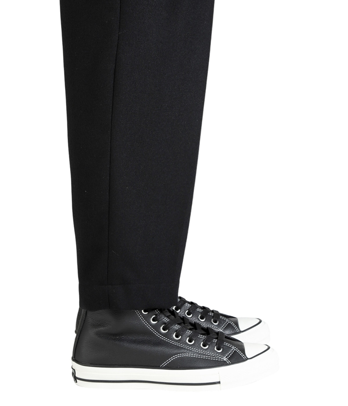 靴 CONVERSE ADDICT CHUCK TAYLOR LEATHER HI 2025 HOLIDAY COLLECTION】 CHUCK TAYLOR LEATHER HI ¥36,300