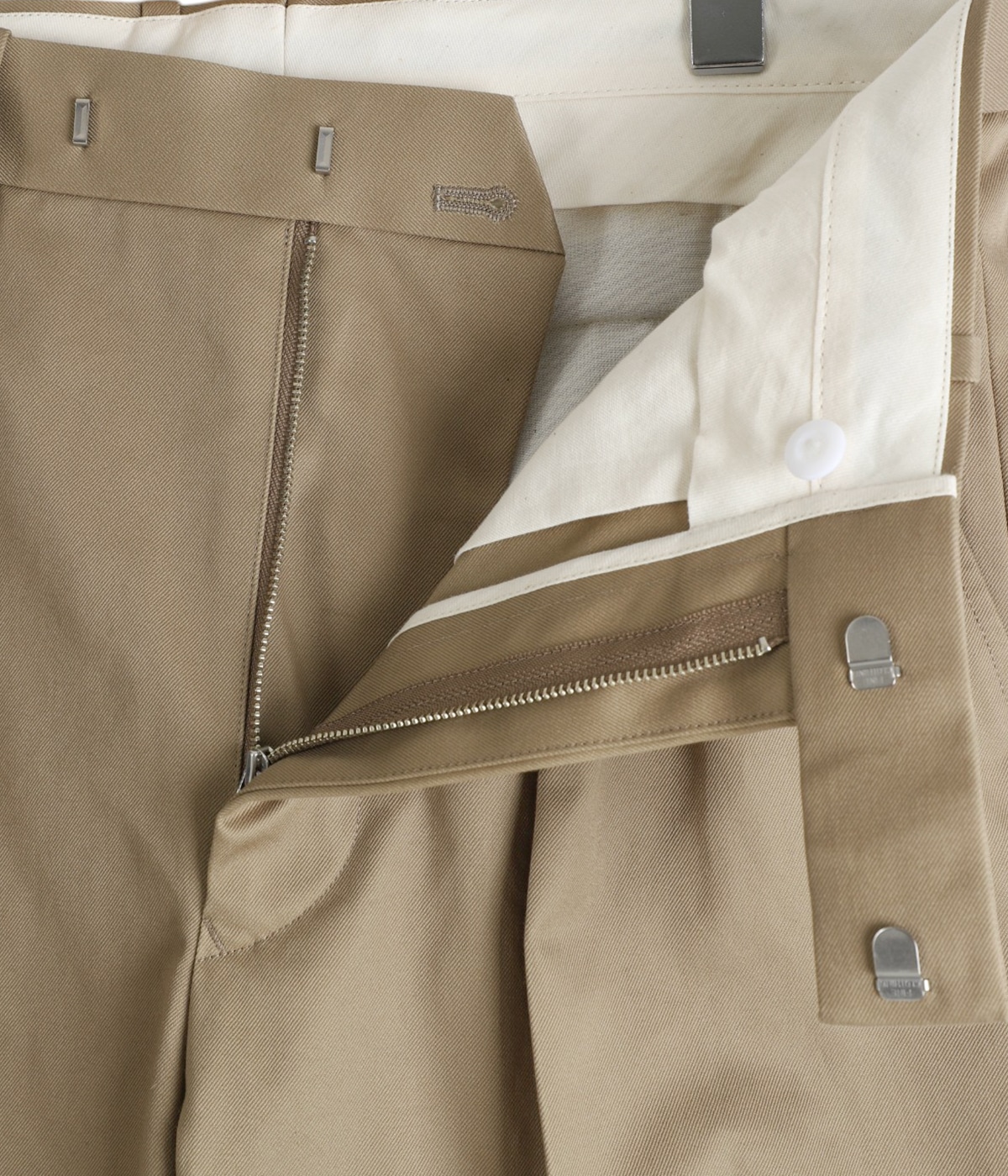 San Joaquin Cotton Pleated Trousers | Scye(サイ ベーシックス
