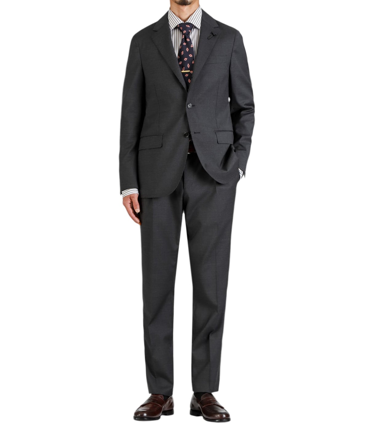 model（175cm / 60kg）B85 W75 H92 着用サイズ：46