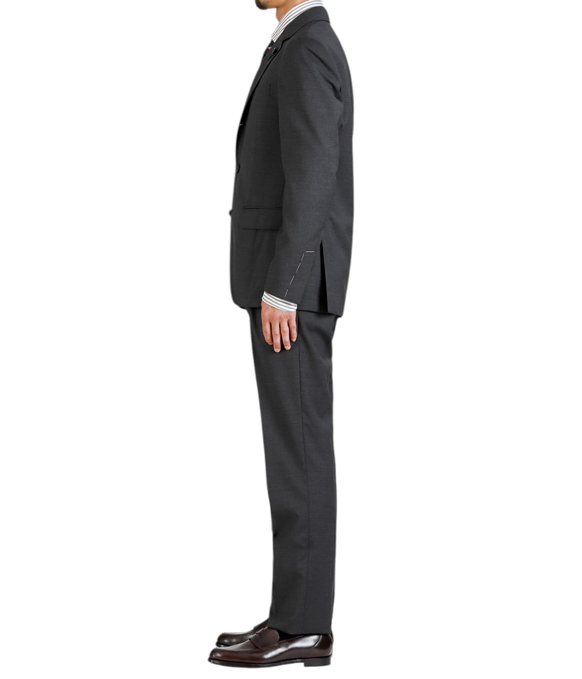 model（175cm / 60kg）B85 W75 H92 着用サイズ：46