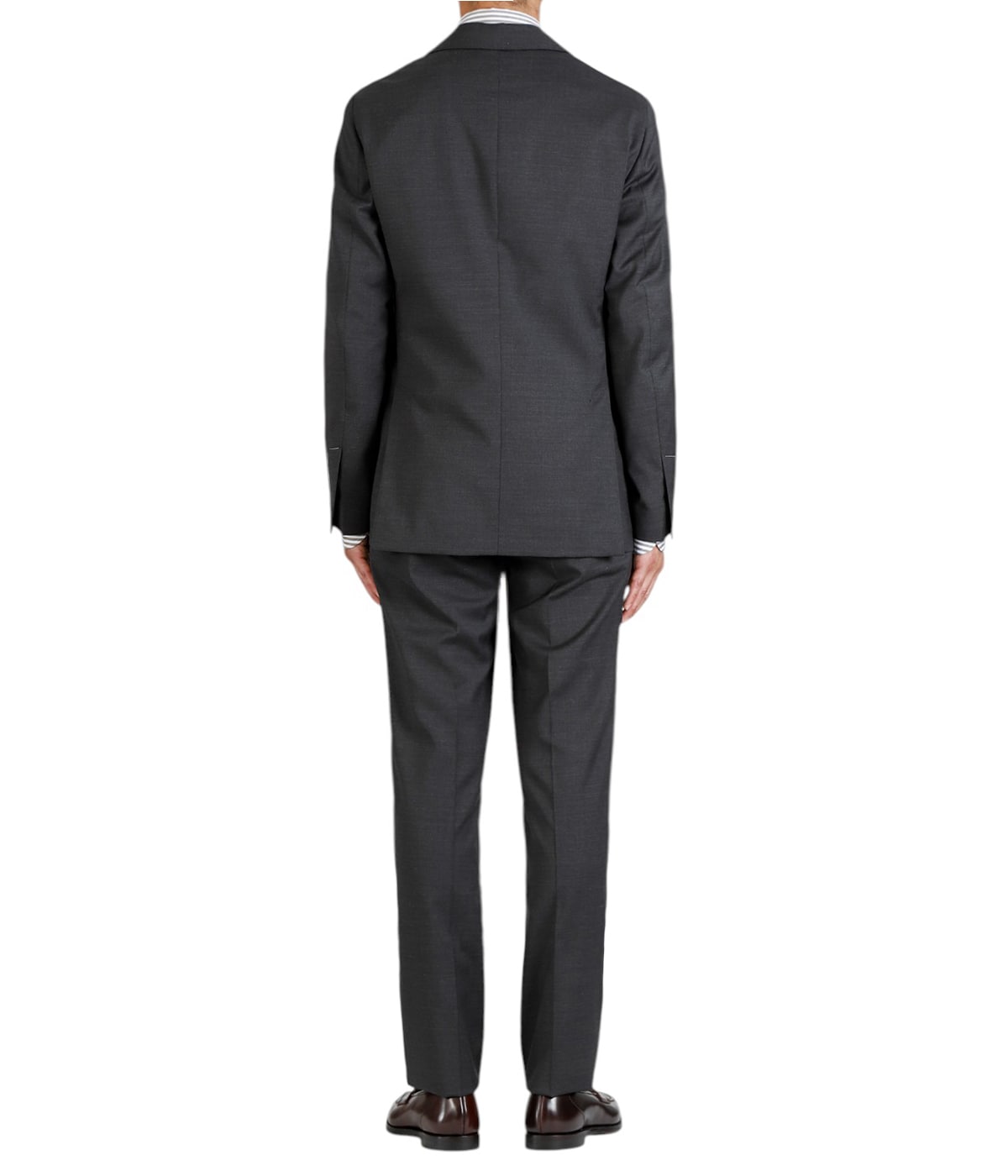 model（175cm / 60kg）B85 W75 H92 着用サイズ：46