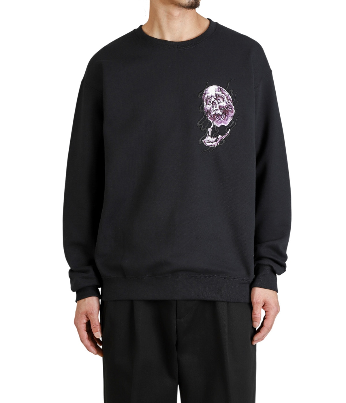 model（175cm / 60kg）B85 W75 H92 着用サイズ：M