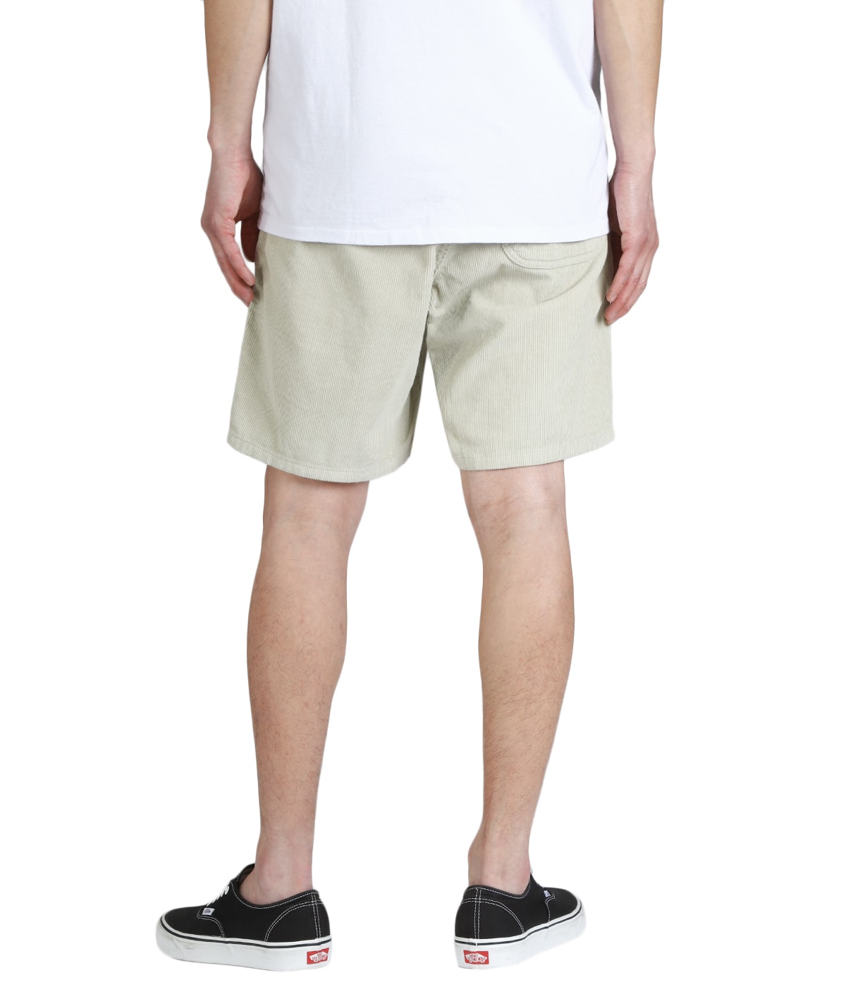 model（175cm / 60kg）B85 W75 H92 着用サイズ：M