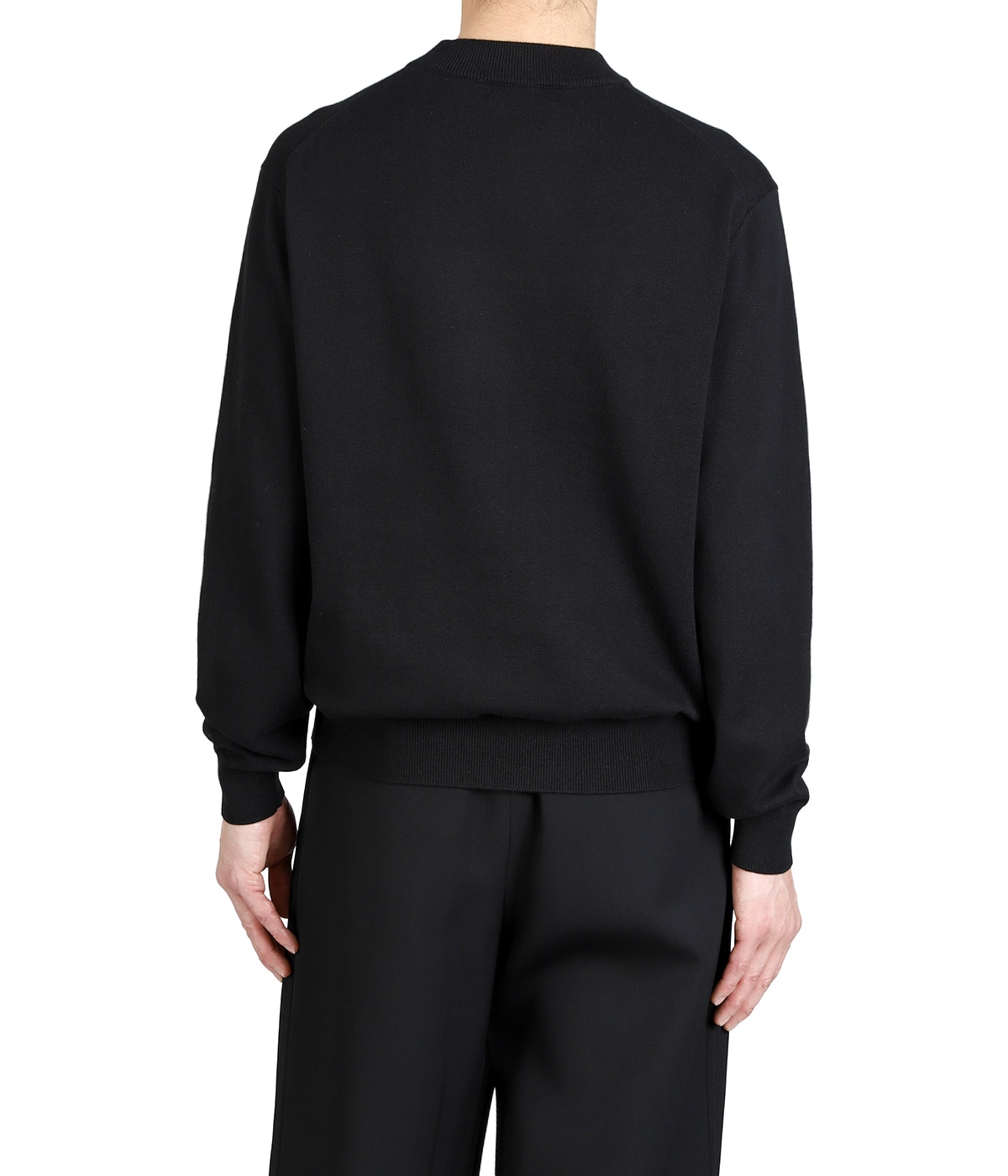 model（175cm / 60kg）B85 W75 H92 着用サイズ：M