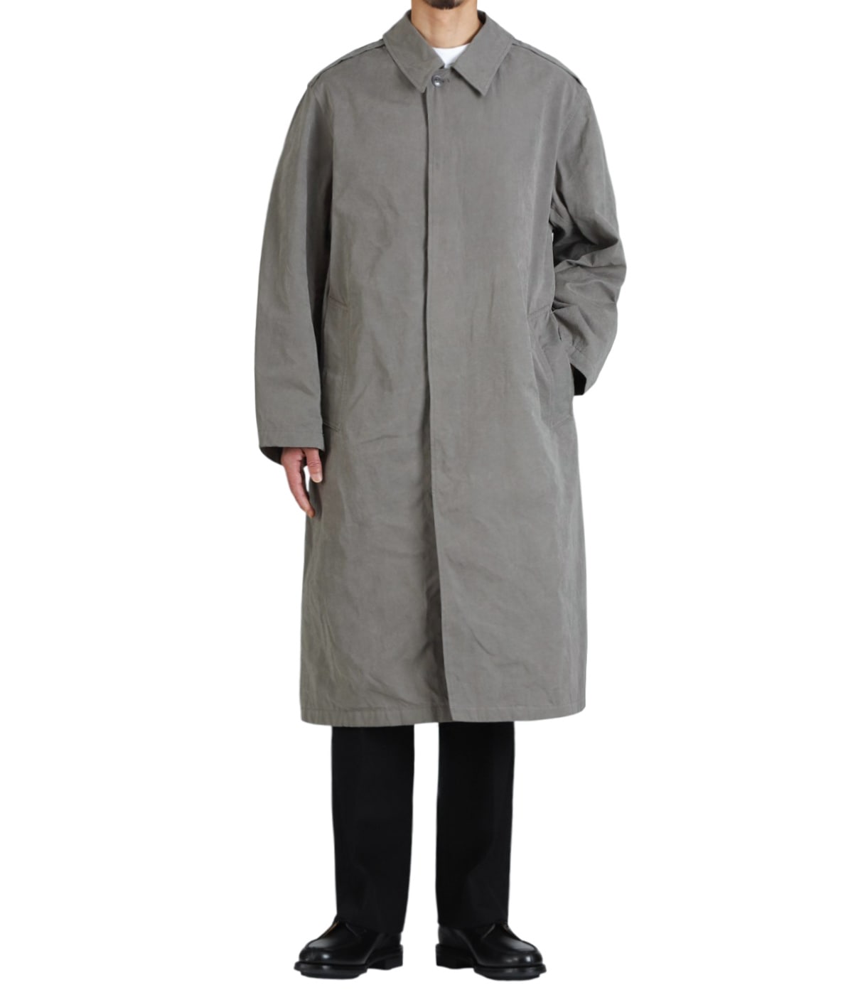 model（175cm / 60kg）B85 W75 H92 着用サイズ：S