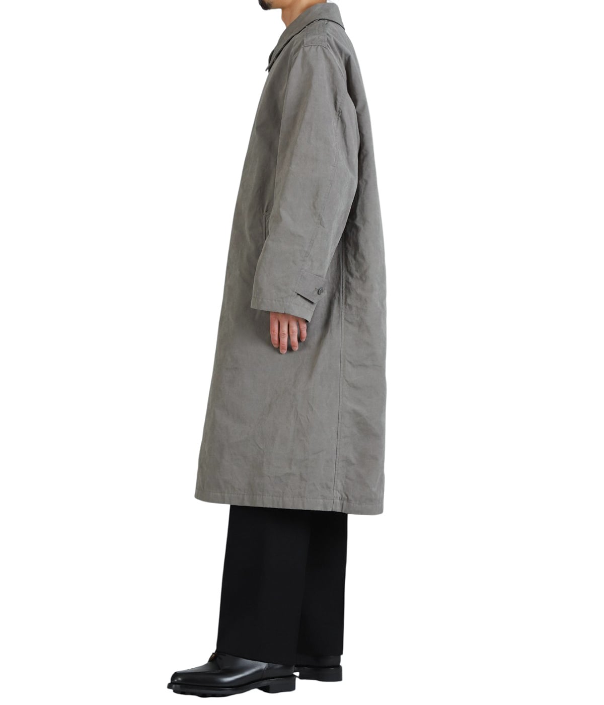 model（175cm / 60kg）B85 W75 H92 着用サイズ：S