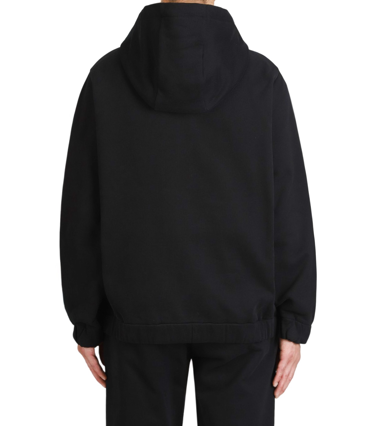 model（175cm / 60kg）B85 W75 H92 着用サイズ：M