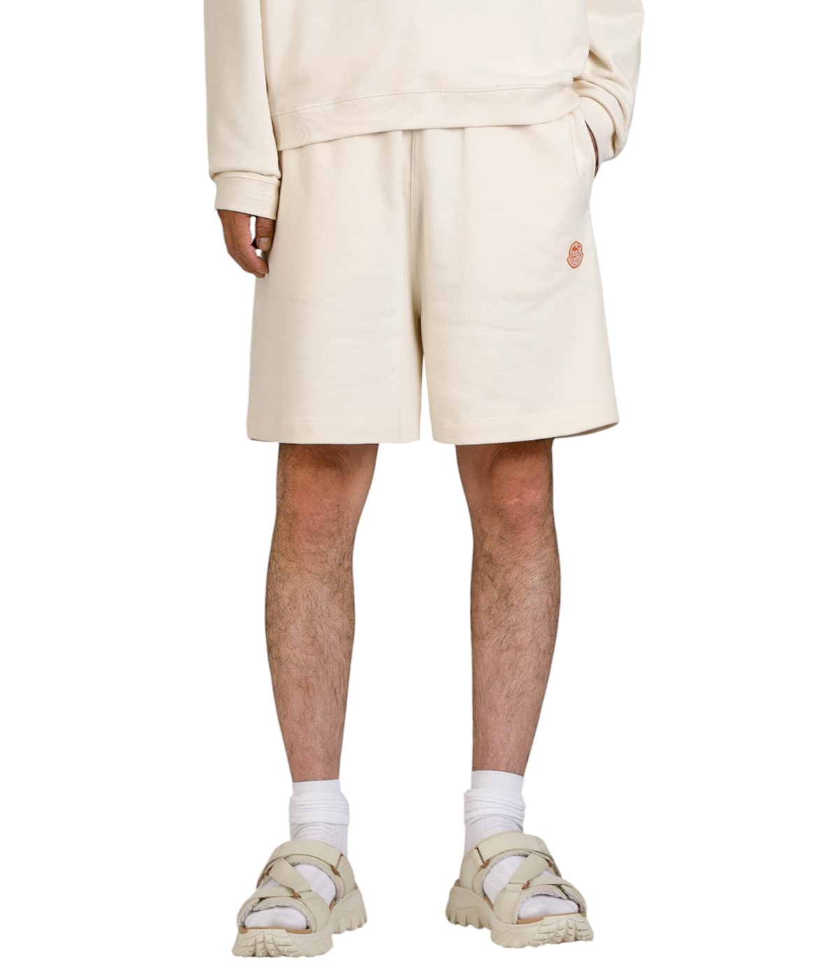 ［飯能本店］MONCLER モンクレール ※タバコ臭あり #L 2025年 春夏新作 スウェット コットン ホワイトアイボリー DH87340 COTTON SHORTS | MONCLER X GILGA FARM BY DONALD GLOVER
