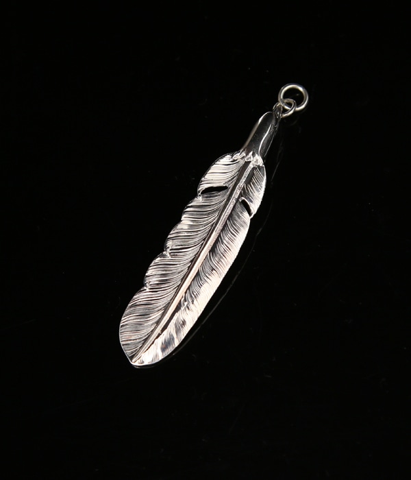 EAGLE HEAD FEATHER PENDANT No,40 RIGHT | LARRY SMITH(ラリー