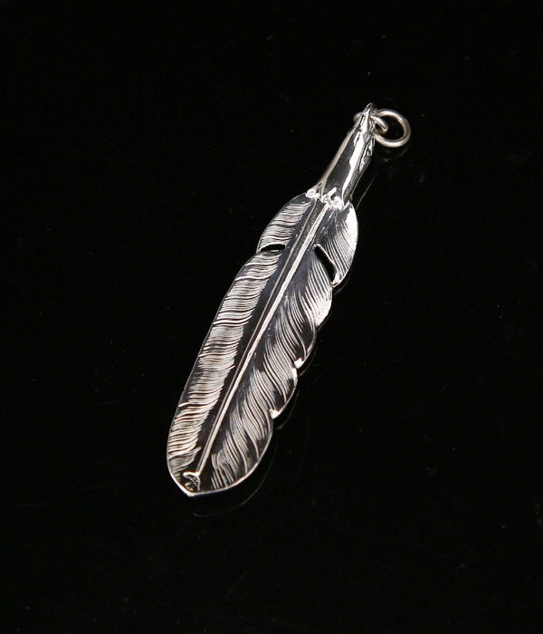 EAGLE HEAD FEATHER PENDANT No,40 RIGHT | LARRY SMITH(ラリー