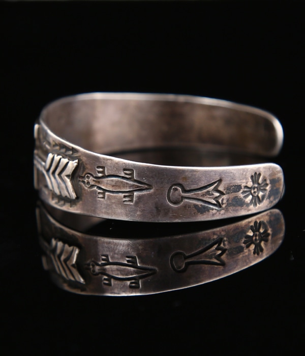 ヴィンテージ ハッピーナゲット バングル ネイティブアメリカン シルバー925 1930's NAVAJO OVERLAY CUFF | Native American Jewelry