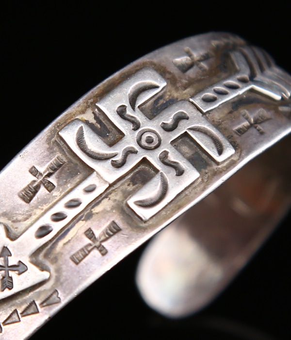 ヴィンテージ ハッピーナゲット バングル ネイティブアメリカン シルバー925 1930's NAVAJO OVERLAY CUFF | Native American Jewelry