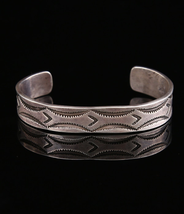 メキシコアンティーク シルバー 帽子 皿　indian jewelry　40s〜 1930～1940's HAND STAMPED NAVAJO CUFF INGOT | Native