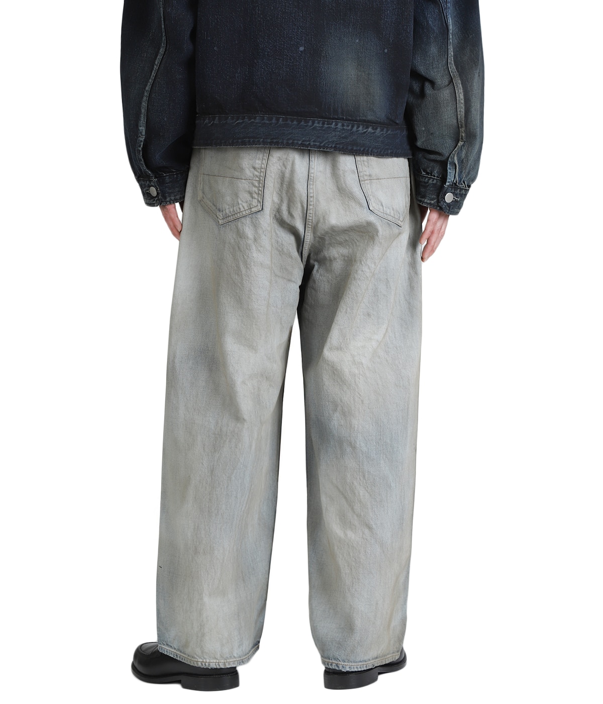 model（175cm / 60kg）B85 W75 H92 着用サイズ：1